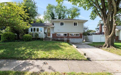 House in Plainview, New York, United States 1