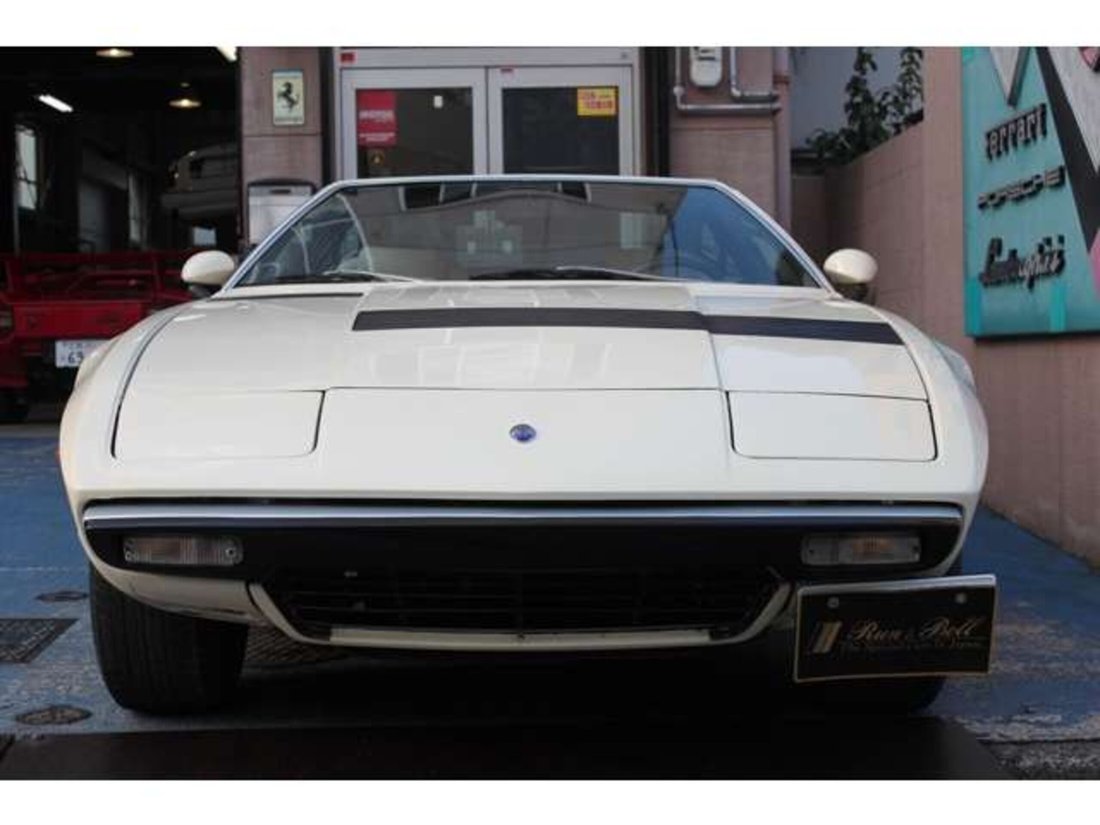 Coupe in Shinjuku City, Tokyo, Japan 2 - 16301364