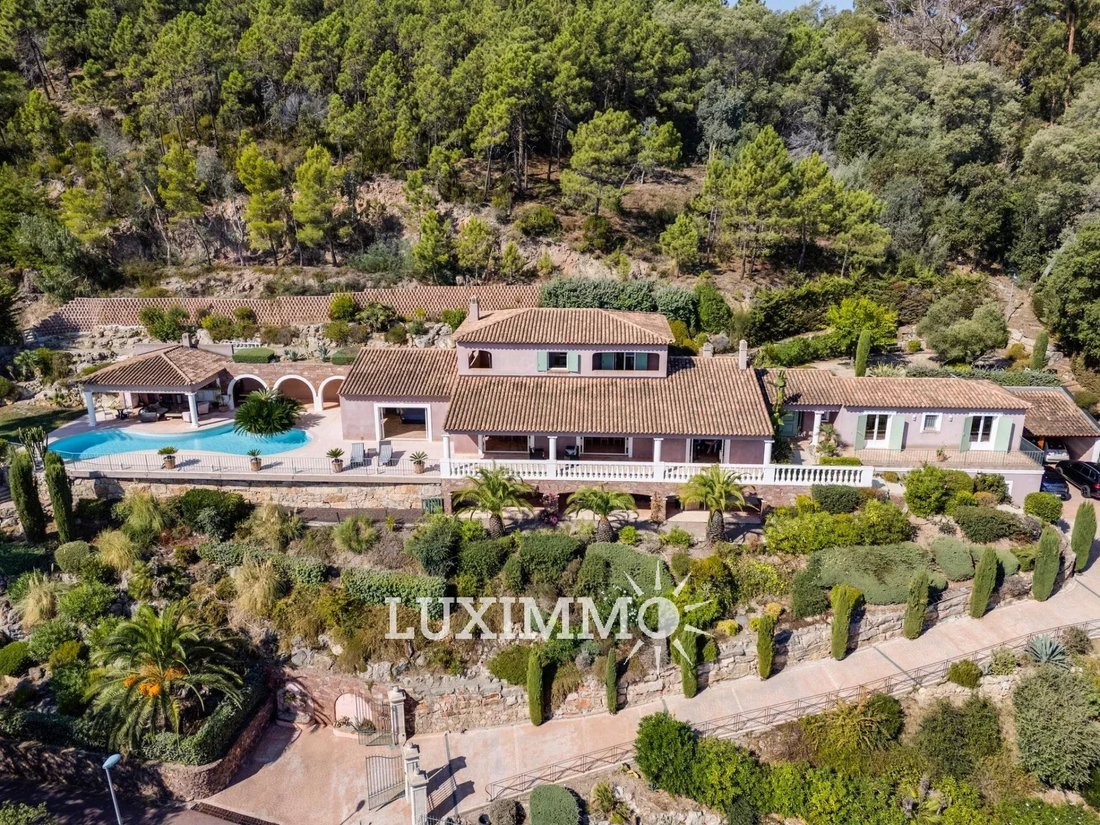 House in Théoule-sur-Mer, Provence-Alpes-Côte d'Azur, France 2 - 16307018