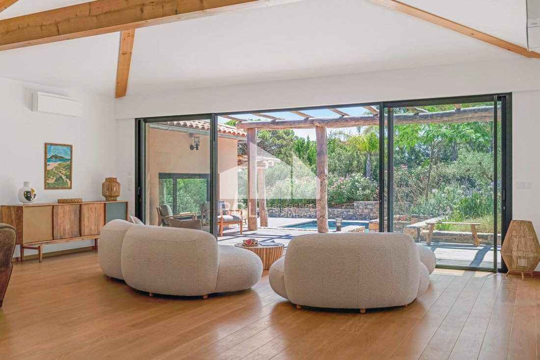 House in La Croix-Valmer, Provence-Alpes-Côte d'Azur, France 2 - 16297399