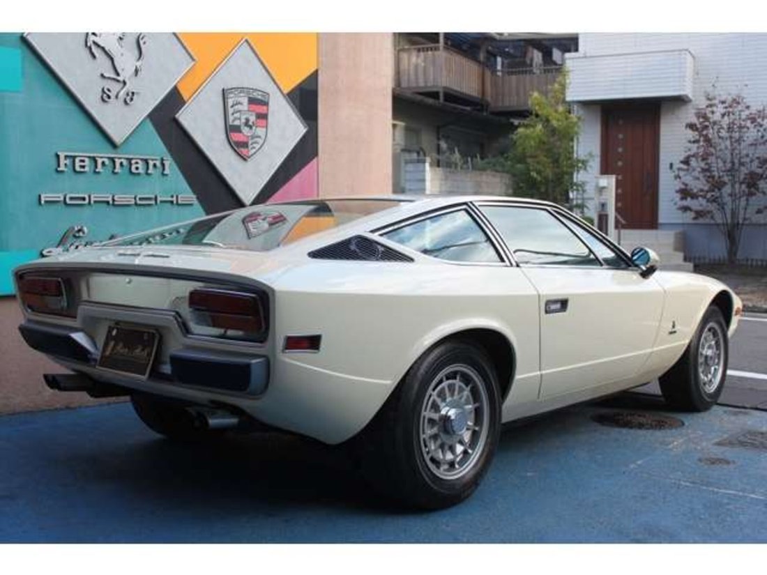 Coupe in Shinjuku City, Tokyo, Japan 5 - 16301364
