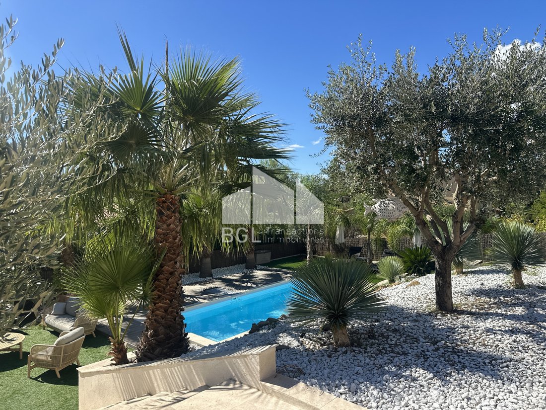 House in Nord Est, Bormes-les-Mimosas, France 2 - 16297680