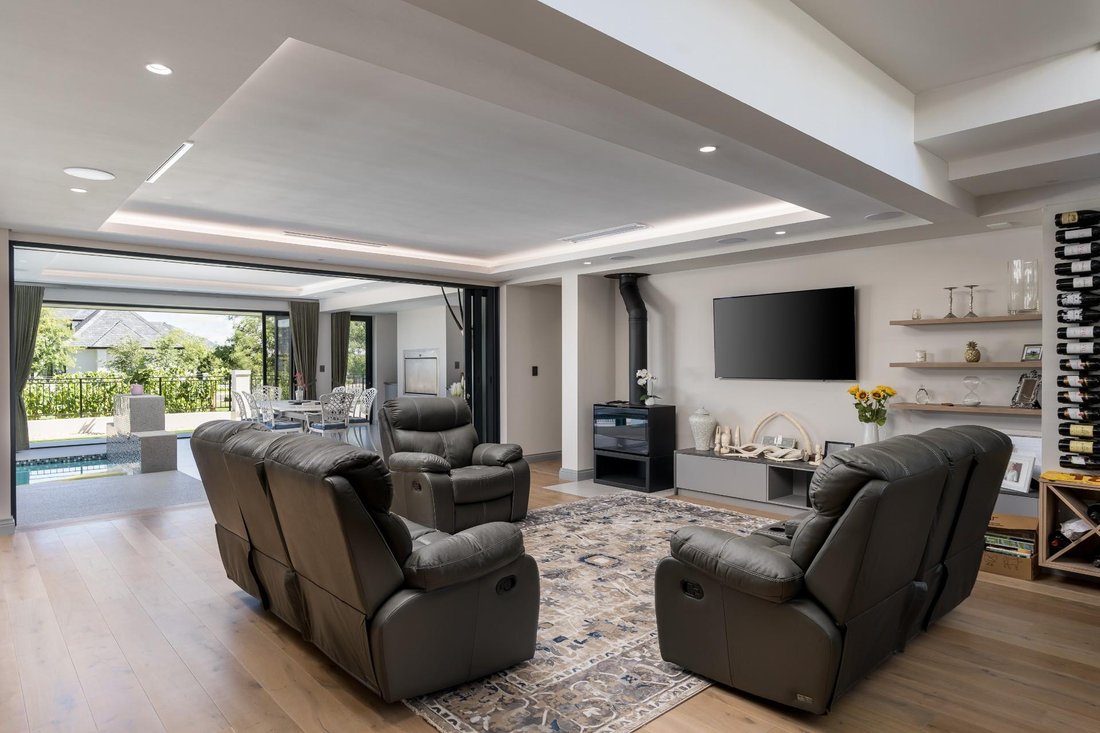 House in Paarl, Western Cape, South Africa 4 - 16300154