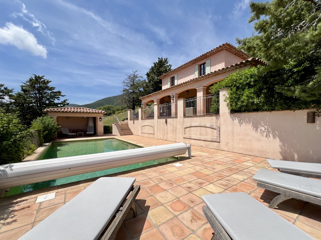 Villa in Le Plan-de-la-Tour, Provence-Alpes-Côte d'Azur, France 1 - 16297119