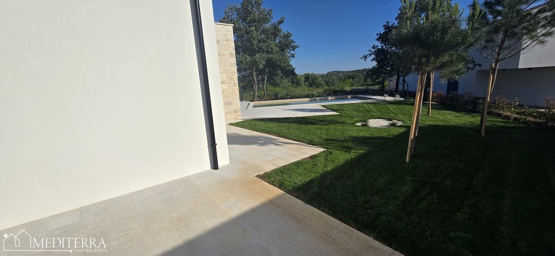 Villa in Sveti Lovrec Pazenaticki, Istria County, Croatia 4 - 16299955
