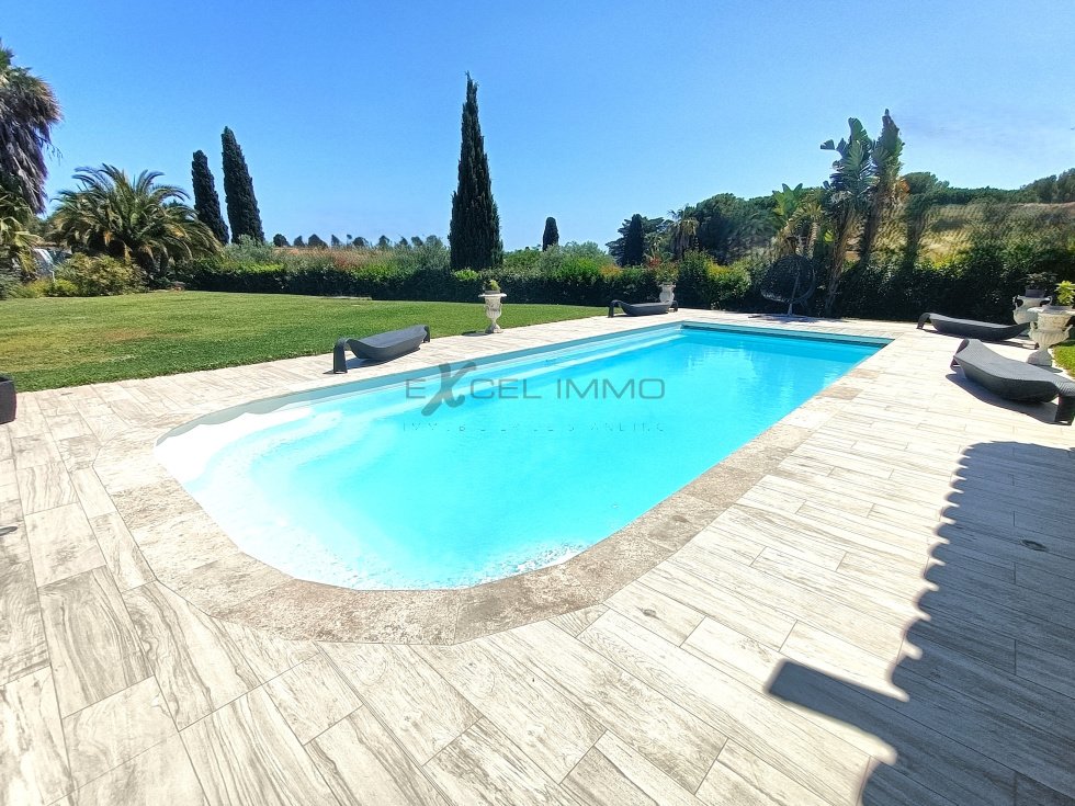Villa in Centre Ville, Carqueiranne, France 2 - 16297089