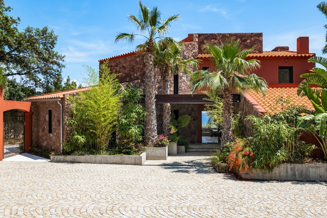 Villa in Le Dramont-Agay-Anthéor-Le Trayas, Saint-Raphaël, France 2 - 16298019