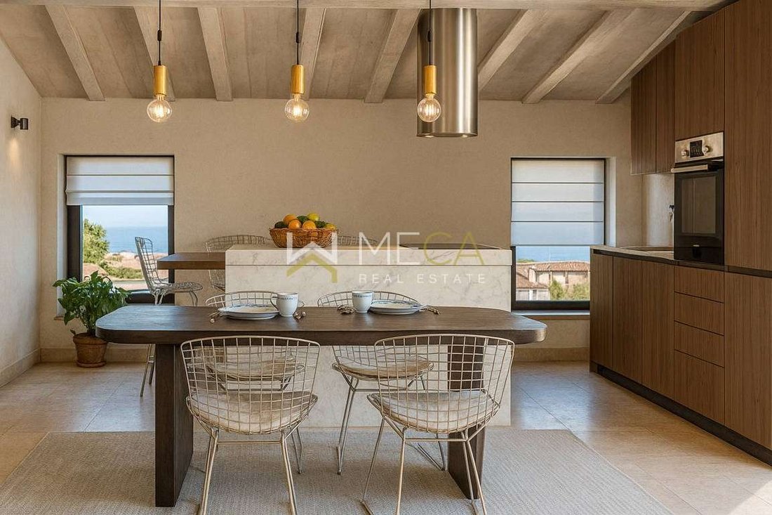 Apartment in Historic Center, Desenzano del Garda, Lombardy 1 - 16300129