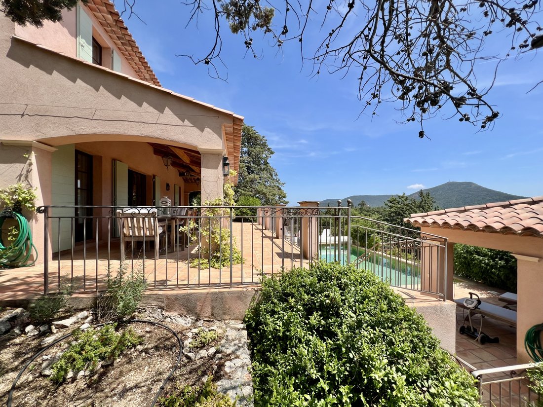 Villa in Le Plan-de-la-Tour, Provence-Alpes-Côte d'Azur, France 2 - 16297119