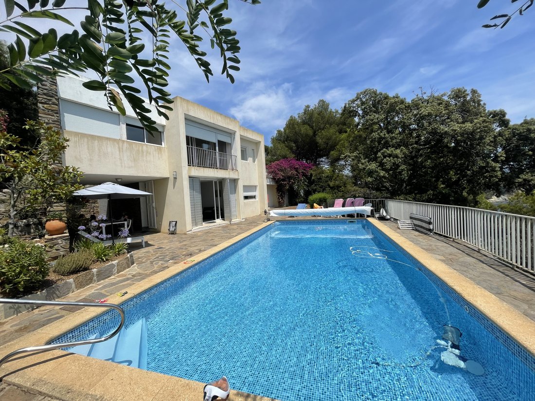 Estate in La Croix-Valmer, Provence-Alpes-Côte d'Azur, France 4 - 16296830