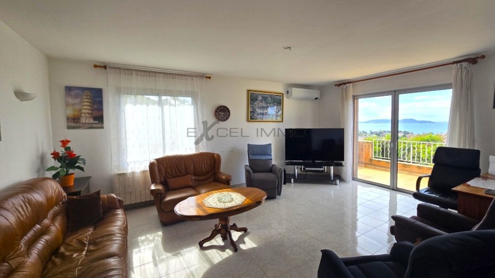 Villa in Centre Ville, Carqueiranne, France 3 - 16296776