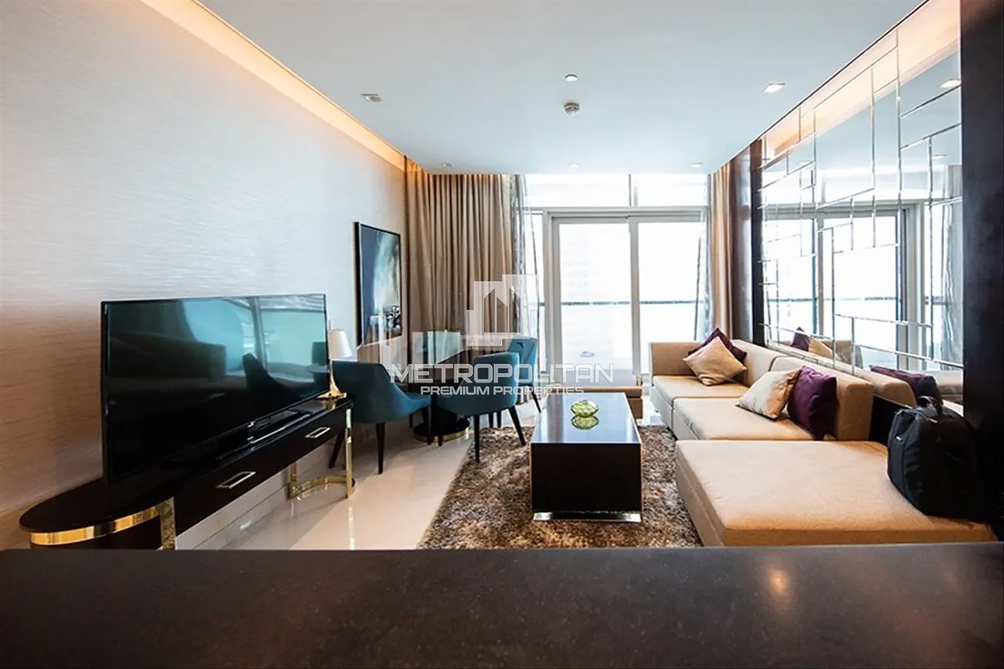 Apartment in Downtown Dubai, Dubai, United Arab Emirates 1 - 16298435