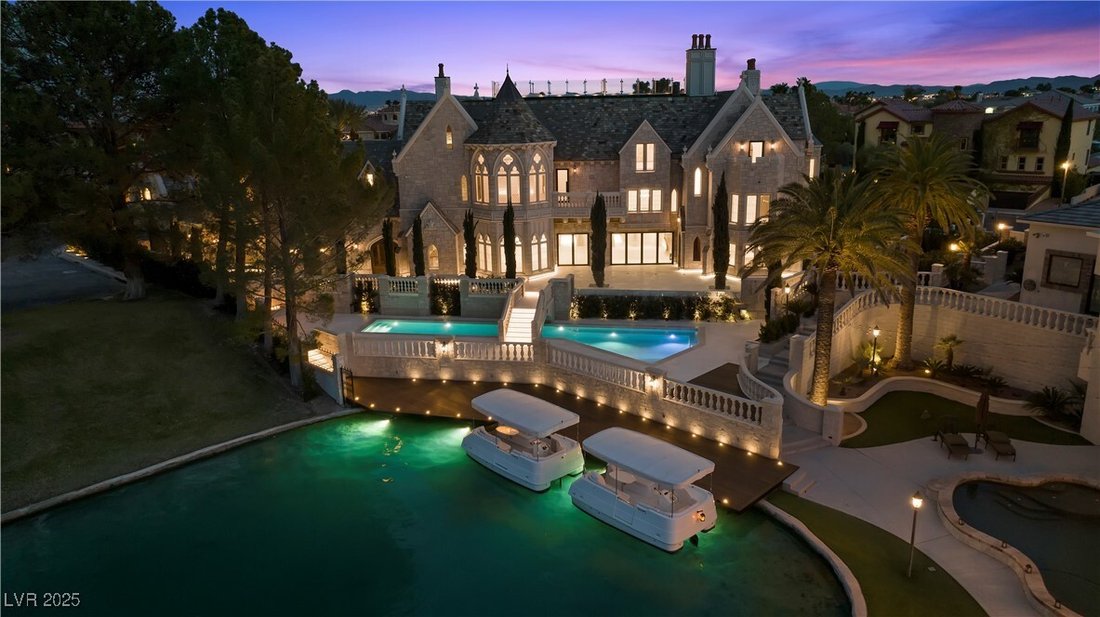 House in Las Vegas, Nevada, United States 4 - 16300902