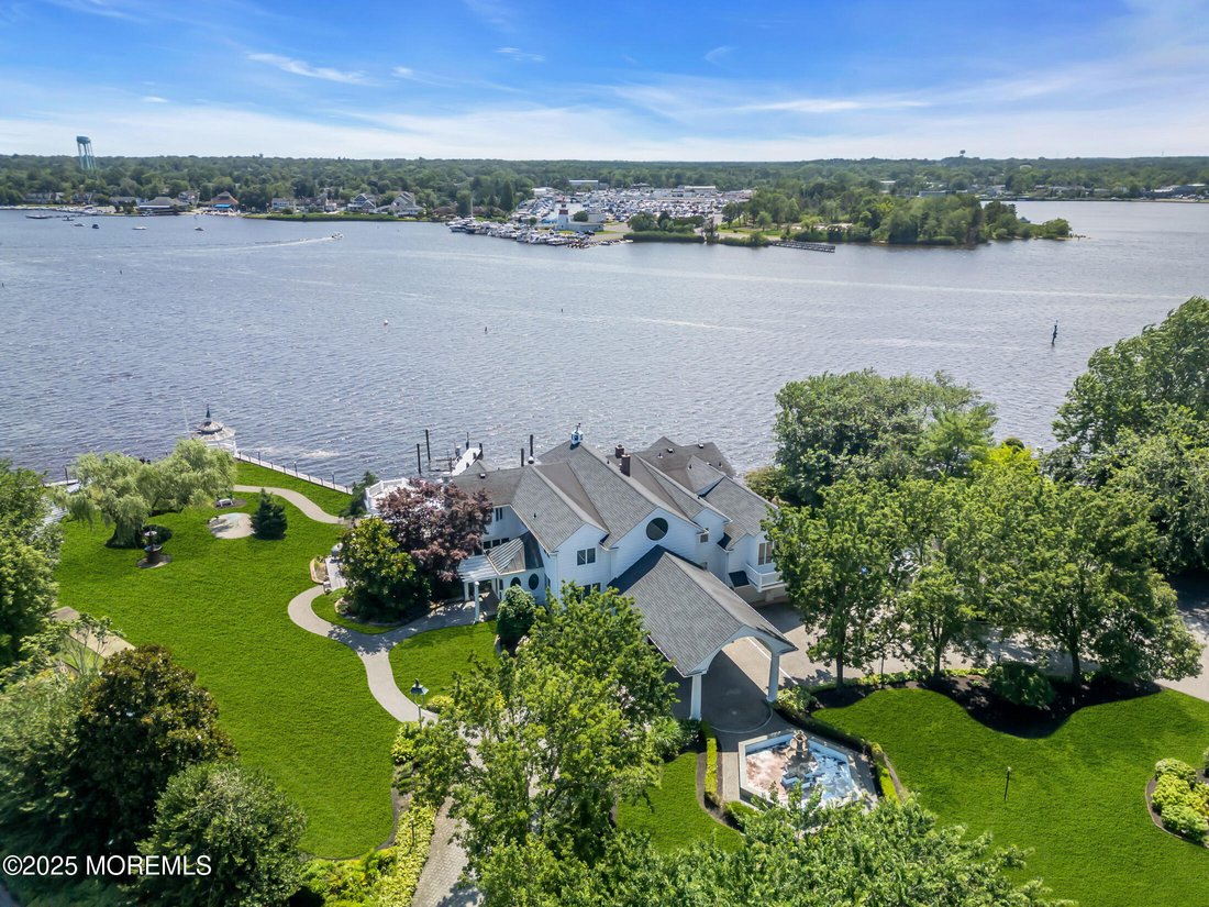 House in Toms River, New Jersey, United States 3 - 16299934