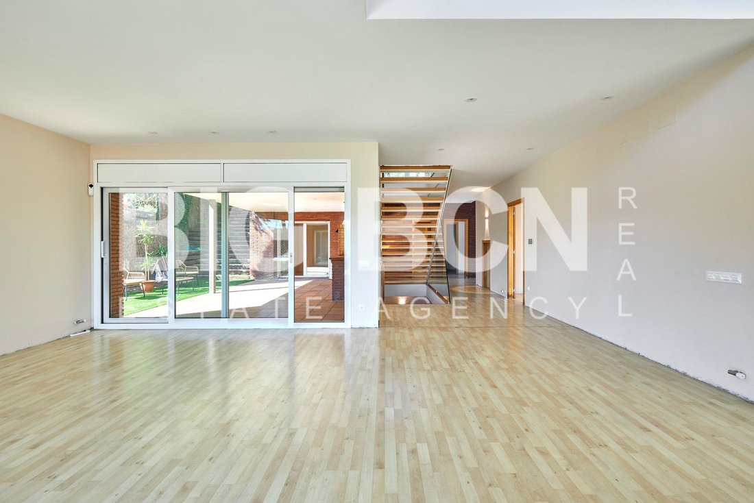 Villa in Sant Cugat del Valles, Catalonia, Spain 4 - 16300035