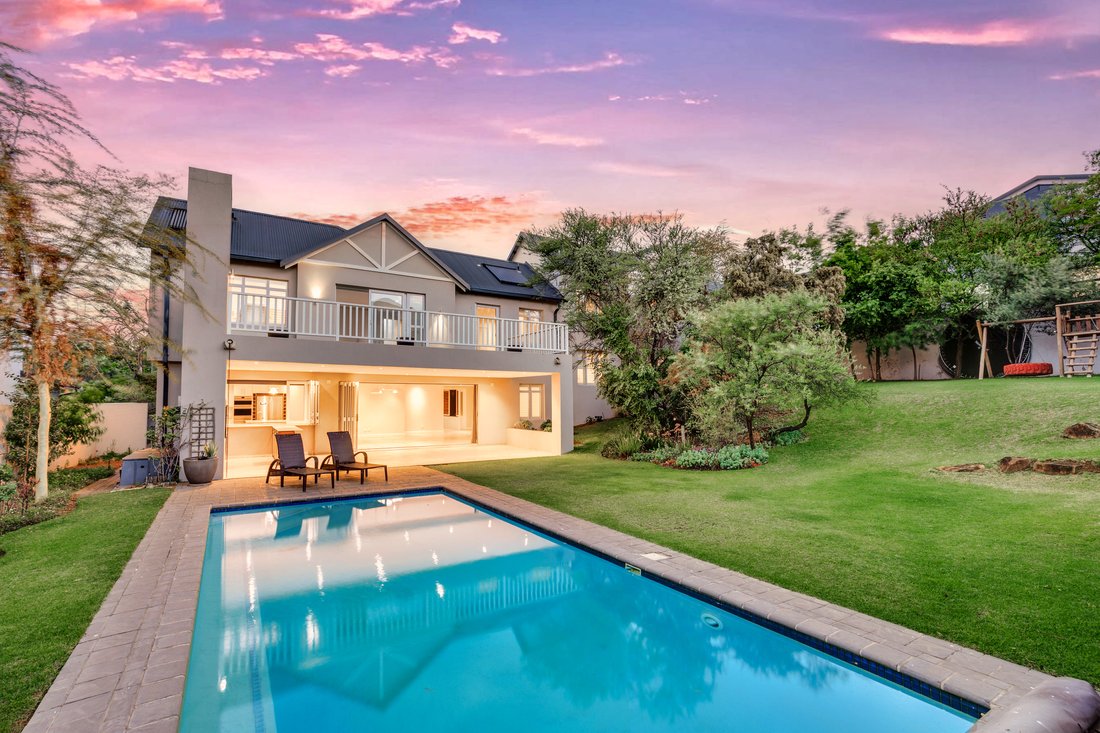 House in Broadacres, Gauteng, South Africa 2 - 16298600