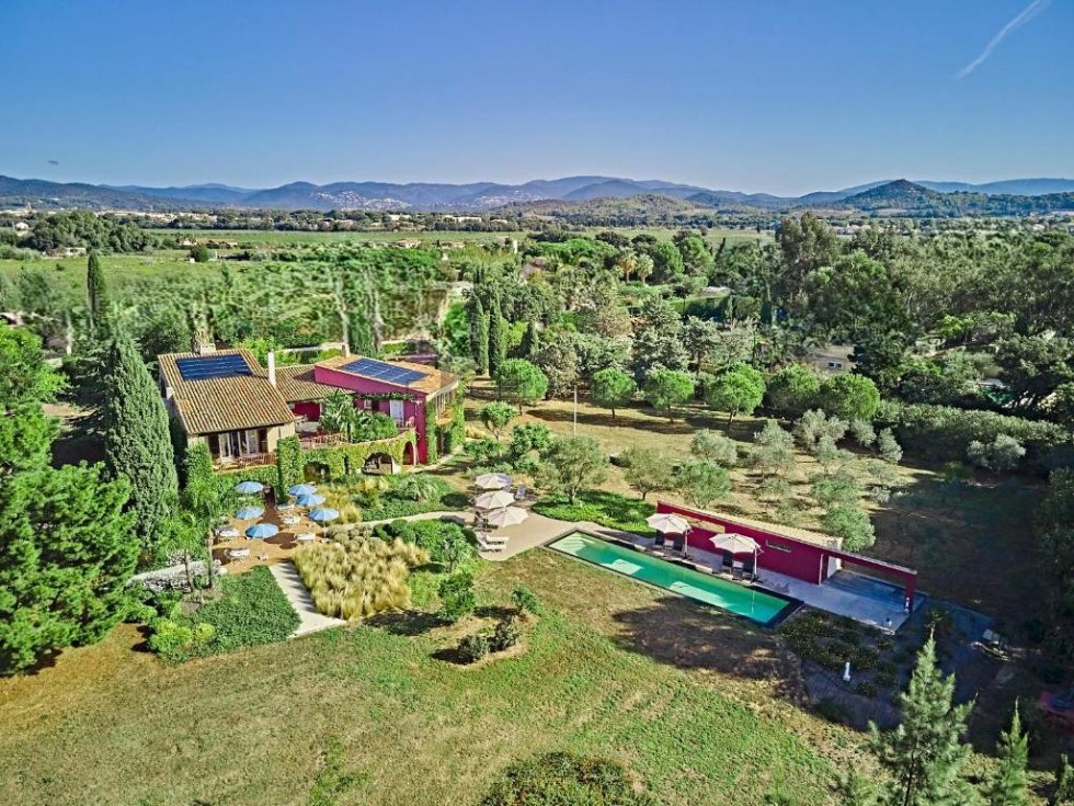 Villa in La Londe-les-Maures, Provence-Alpes-Côte d'Azur, France 1 - 16296929
