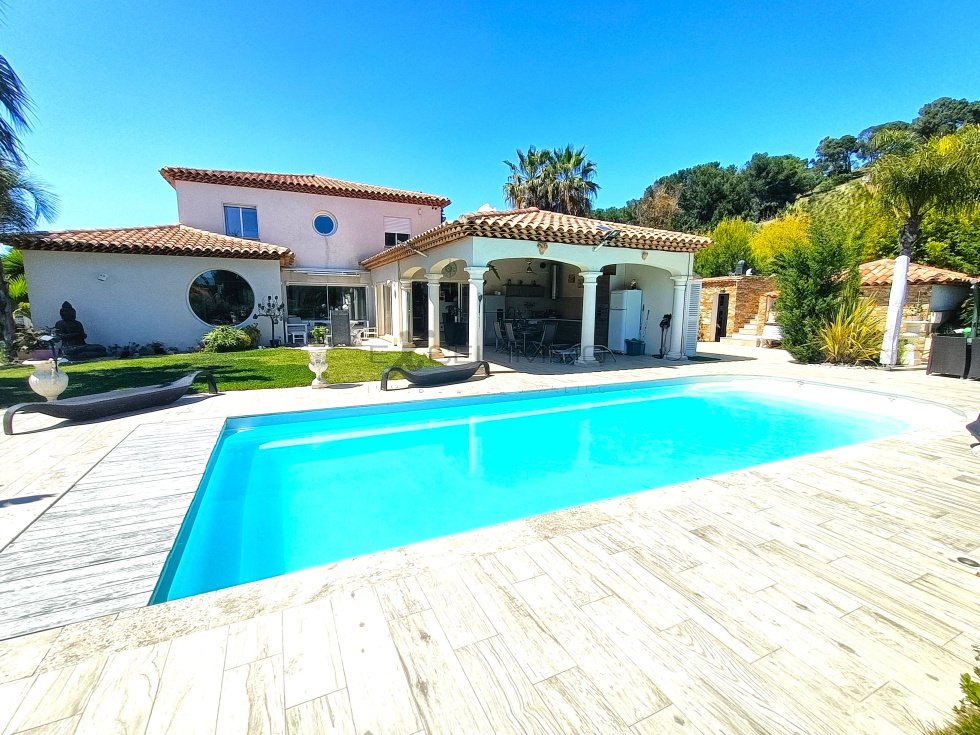 Villa in Centre Ville, Carqueiranne, France 1 - 16297089