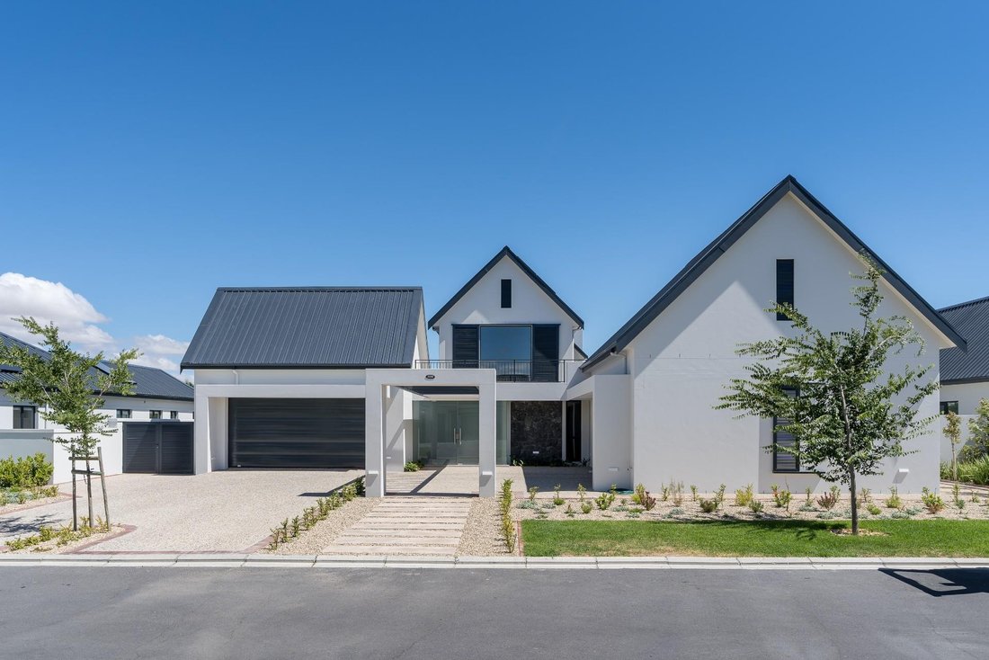 House in Paarl, Western Cape, South Africa 2 - 16300154