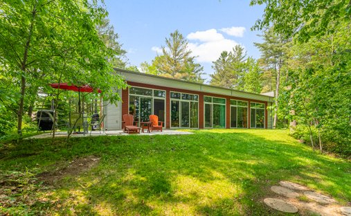 House in Chapeau, Quebec, Canada 1