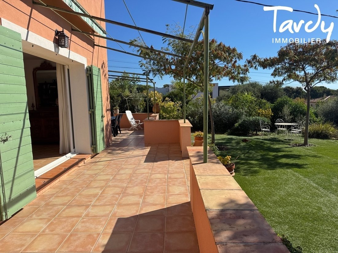 Villa in Bandol, Provence-Alpes-Côte d'Azur, France 2 - 16301513