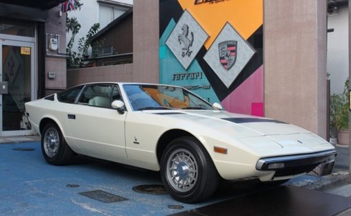 1975 Maserati Khamsin  in Shinjuku city, Japan 1