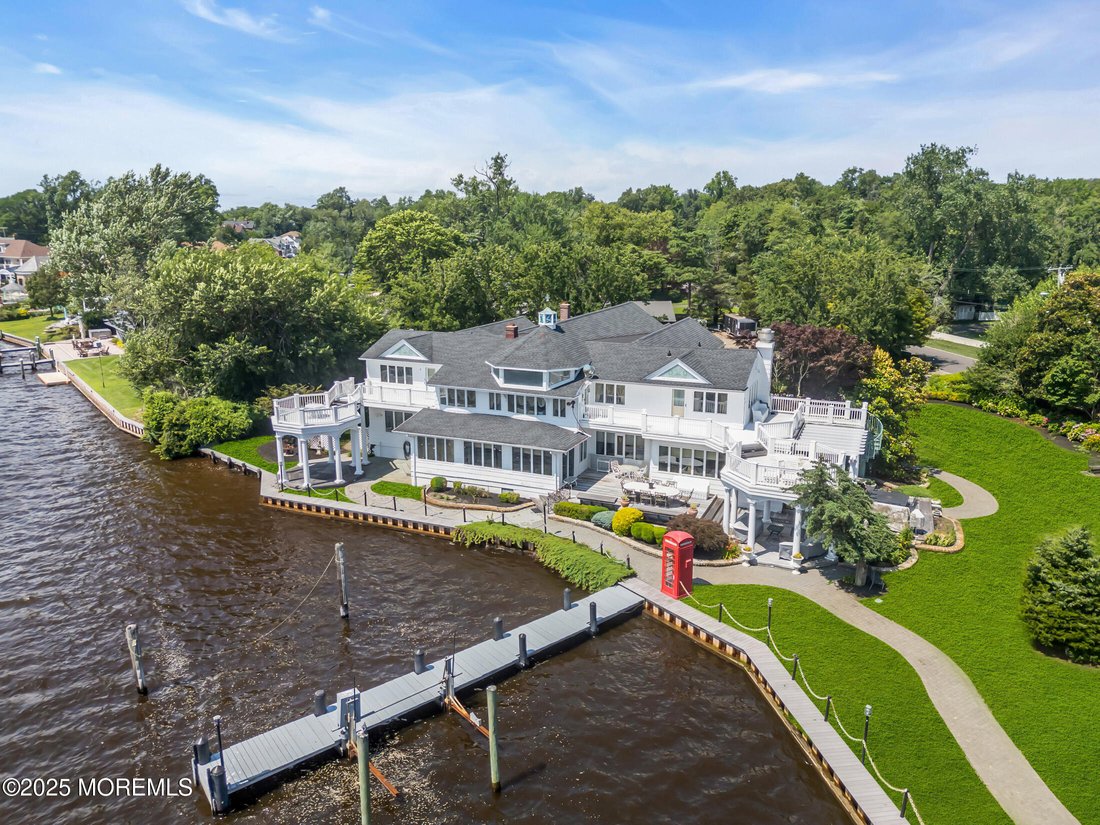 House in Toms River, New Jersey, United States 1 - 16299934