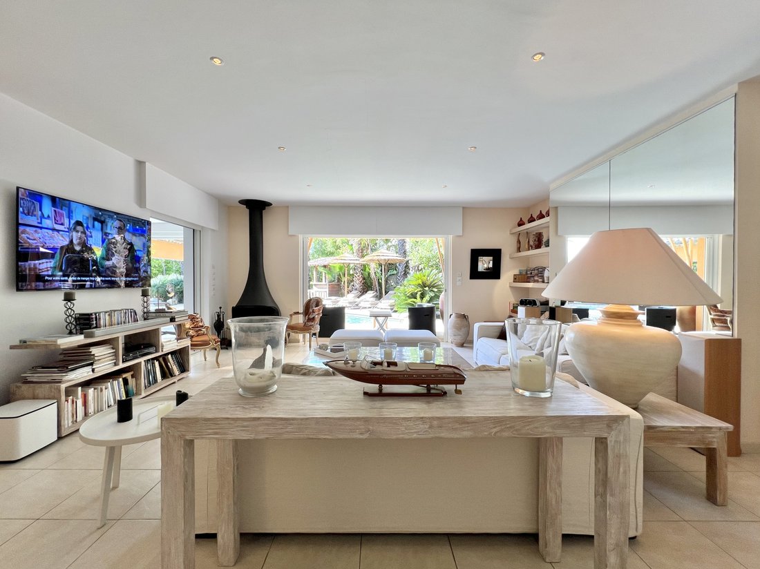 Villa in Ville-Les Saquedes-Le Bouillonnet, Sainte-Maxime, France 4 - 16296711
