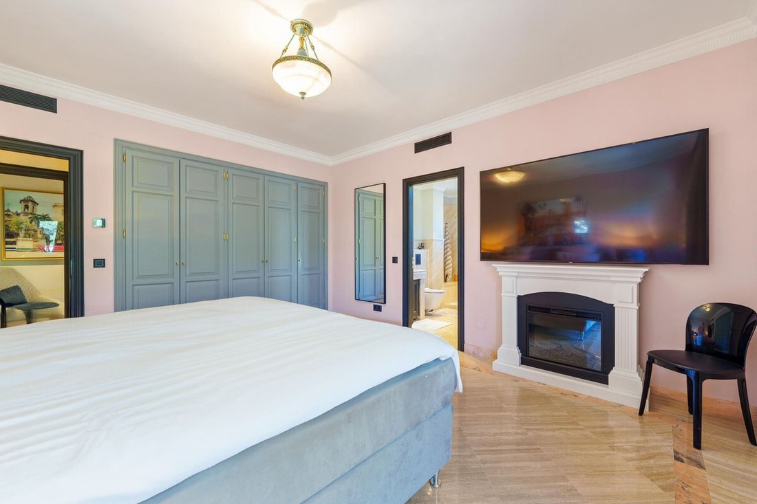 Apartment in Marbella, Andalusia, Spain 4 - 16297859