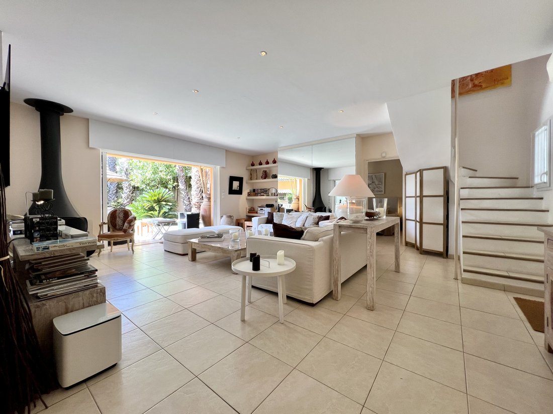 Villa in Ville-Les Saquedes-Le Bouillonnet, Sainte-Maxime, France 5 - 16296711