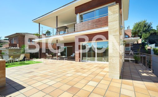 Villa in Sant Cugat del Valles, Catalonia, Spain 1