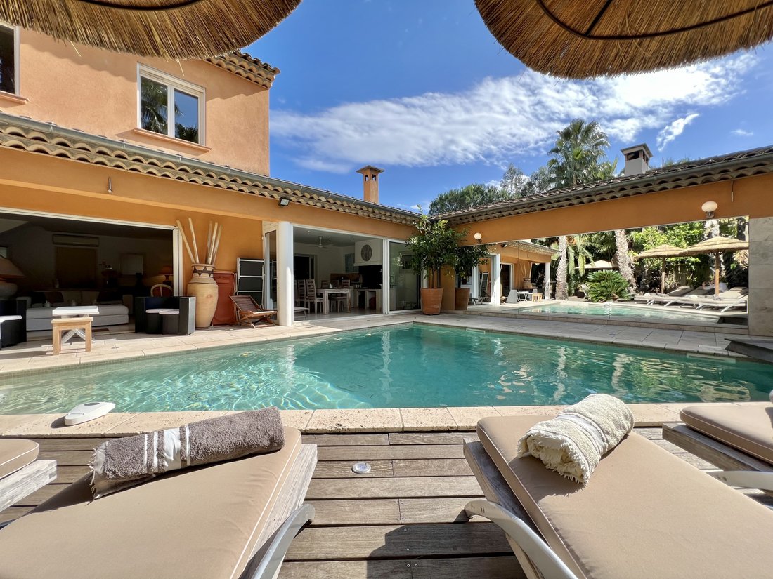 Villa in Ville-Les Saquedes-Le Bouillonnet, Sainte-Maxime, France 3 - 16296711