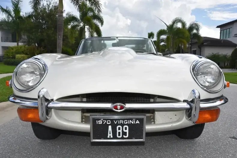 Cabriolet in Glendale, United States 3 - 16307082