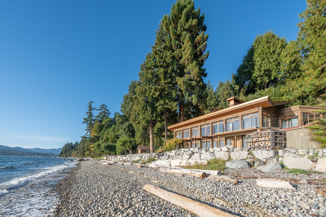House in Sechelt, British Columbia, Canada 1 - 16298918