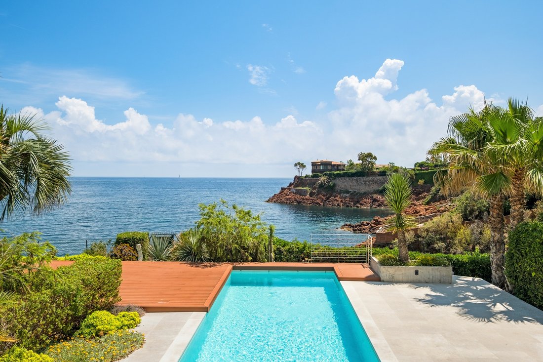 Villa in Le Dramont-Agay-Anthéor-Le Trayas, Saint-Raphaël, France 3 - 16298019