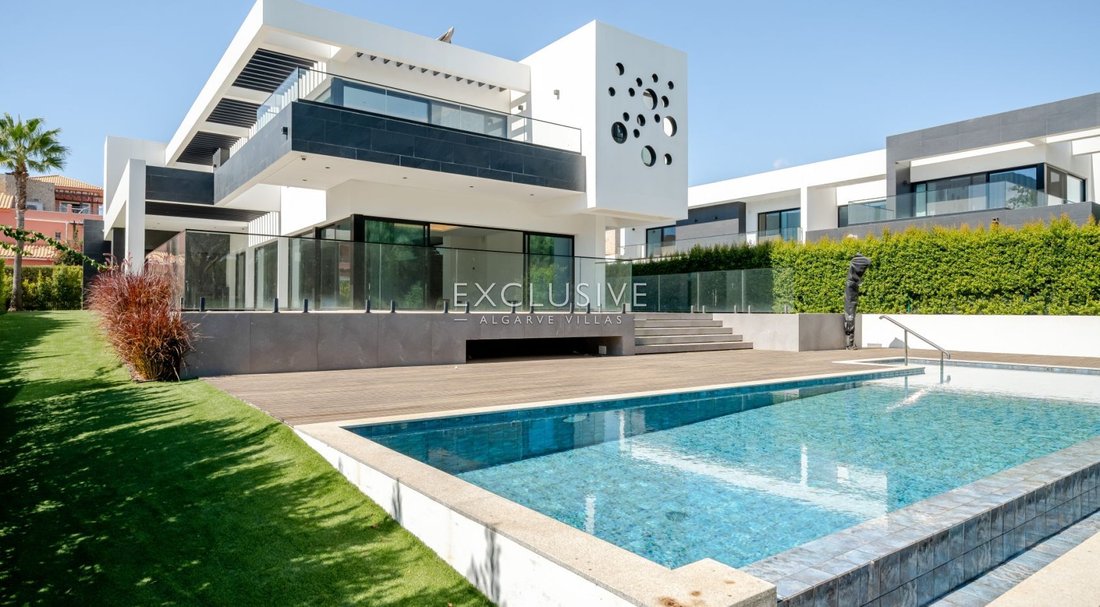 Villa in Vilamoura, Quarteira, Algarve 1 - 16296364