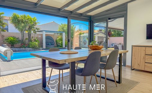 House in Gare-Saint Michel, Les Sables-d'Olonne, France 1