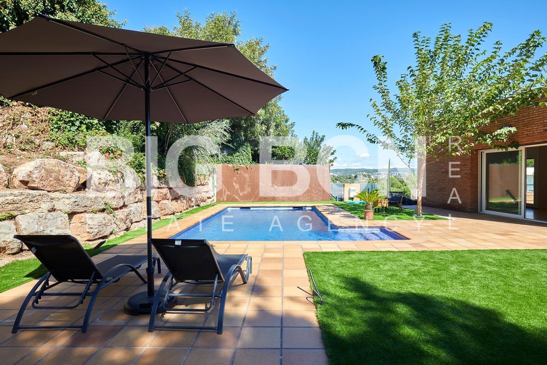 Villa in Sant Cugat del Valles, Catalonia, Spain 2 - 16300035