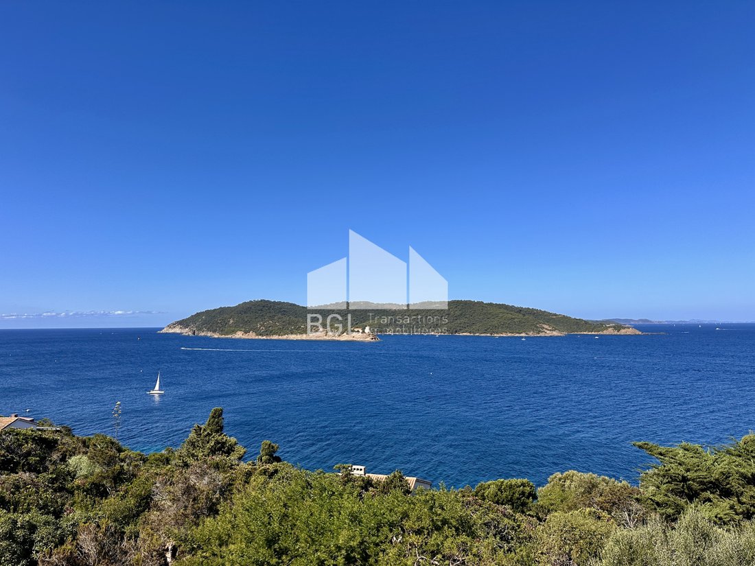 House in Hyeres, Provence-Alpes-Côte d'Azur, France 3 - 16296575