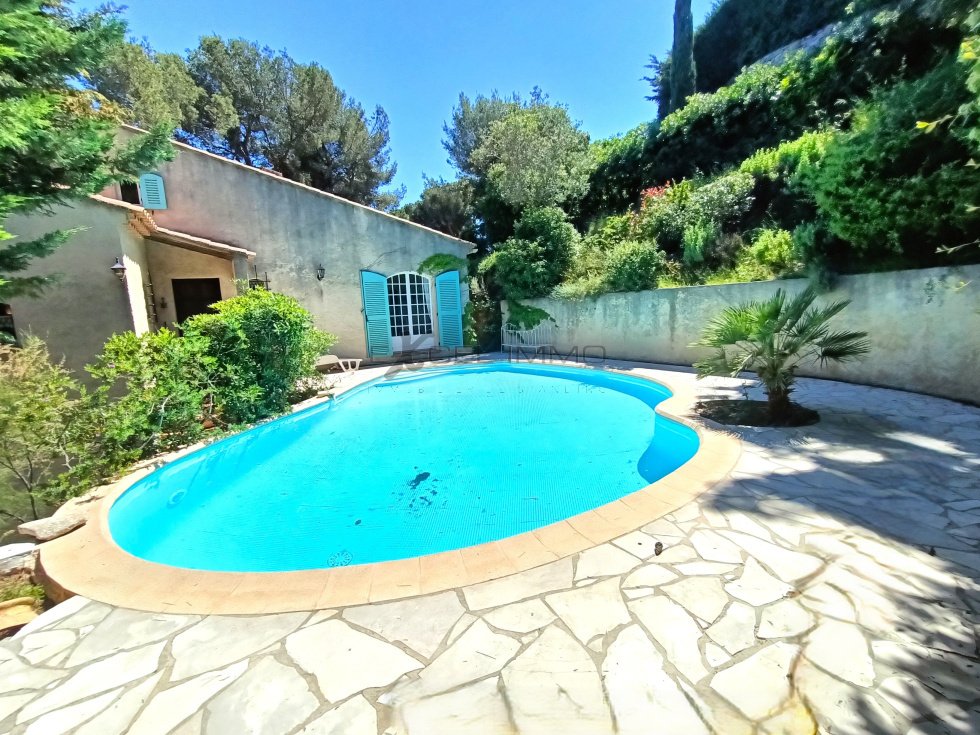 Villa in Hyeres, Provence-Alpes-Côte d'Azur, France 2 - 16297385