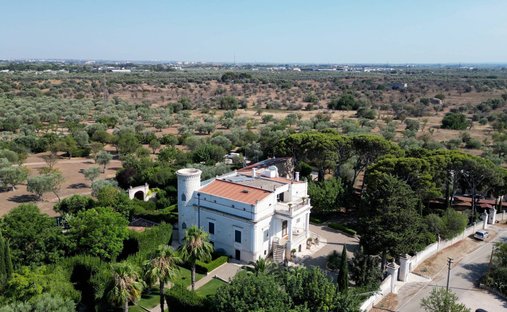 House in Carbonara, Bari, Italy 1