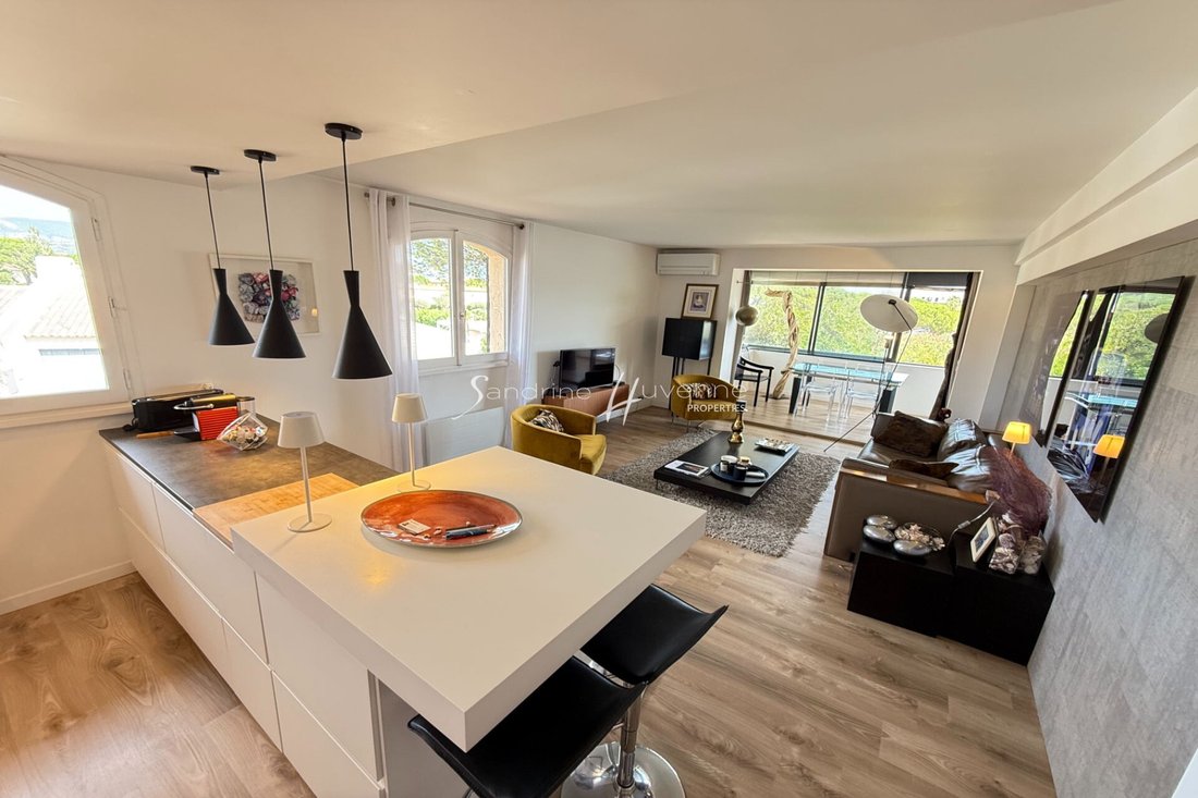 Apartment in Est, Cogolin, France 2 - 16297785