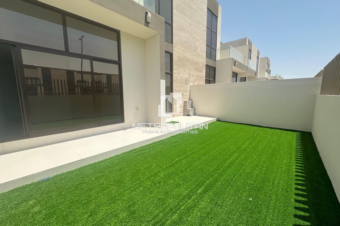 Townhouse in MBR City / Mohammed Bin Rashid City, Dubai, United Arab Emirates 2 - 16298415