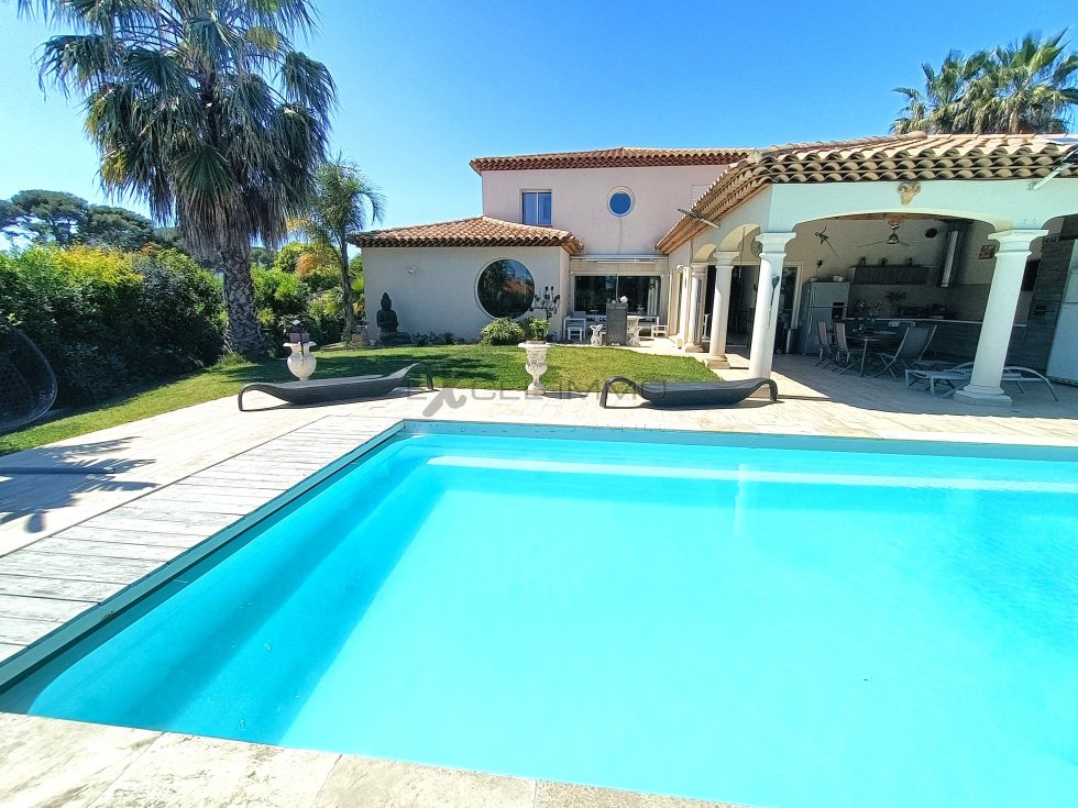 Villa in Centre Ville, Carqueiranne, France 4 - 16297089