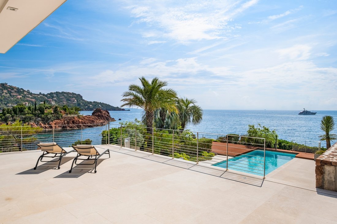 Villa in Le Dramont-Agay-Anthéor-Le Trayas, Saint-Raphaël, France 1 - 16298019