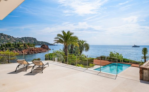Villa in Le Dramont-Agay-Anthéor-Le Trayas, Saint-Raphaël, France 1