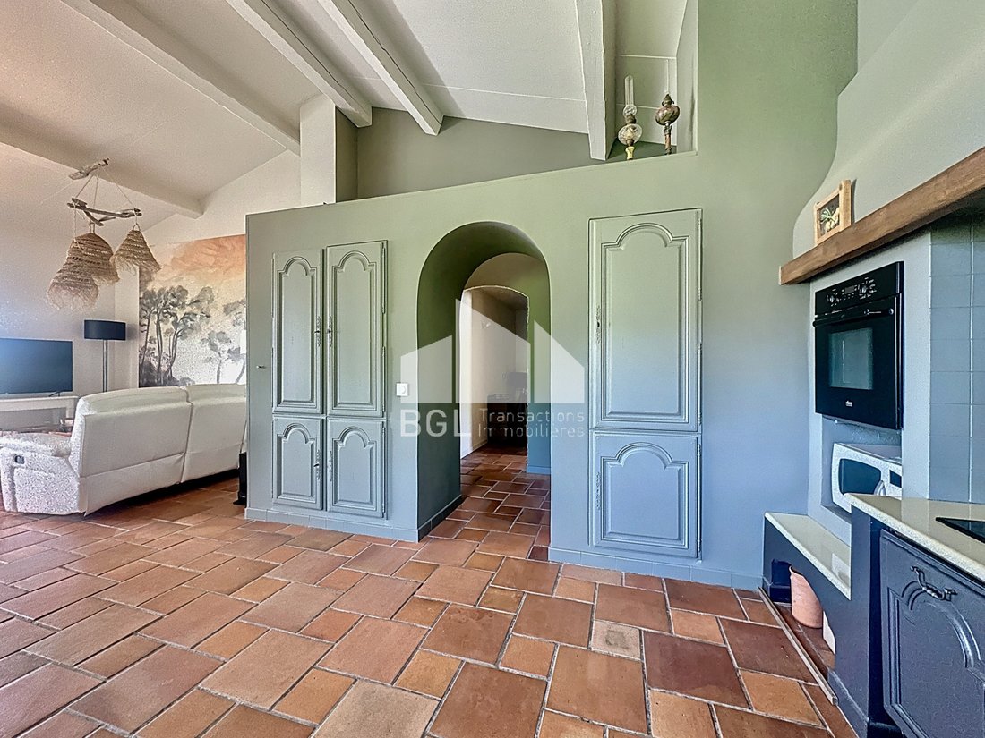 Apartment in Nord Est, Bormes-les-Mimosas, France 3 - 16297572