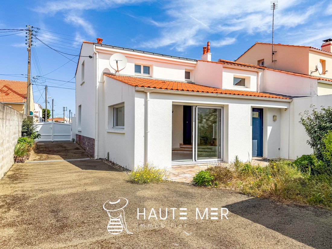 House in Chaume Sud, Les Sables-d'Olonne, France 1 - 16296877