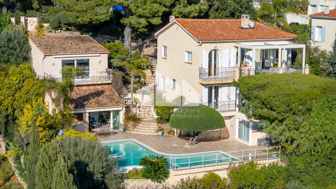 House in Le Lavandou, Provence-Alpes-Côte d'Azur, France 1 - 16297125