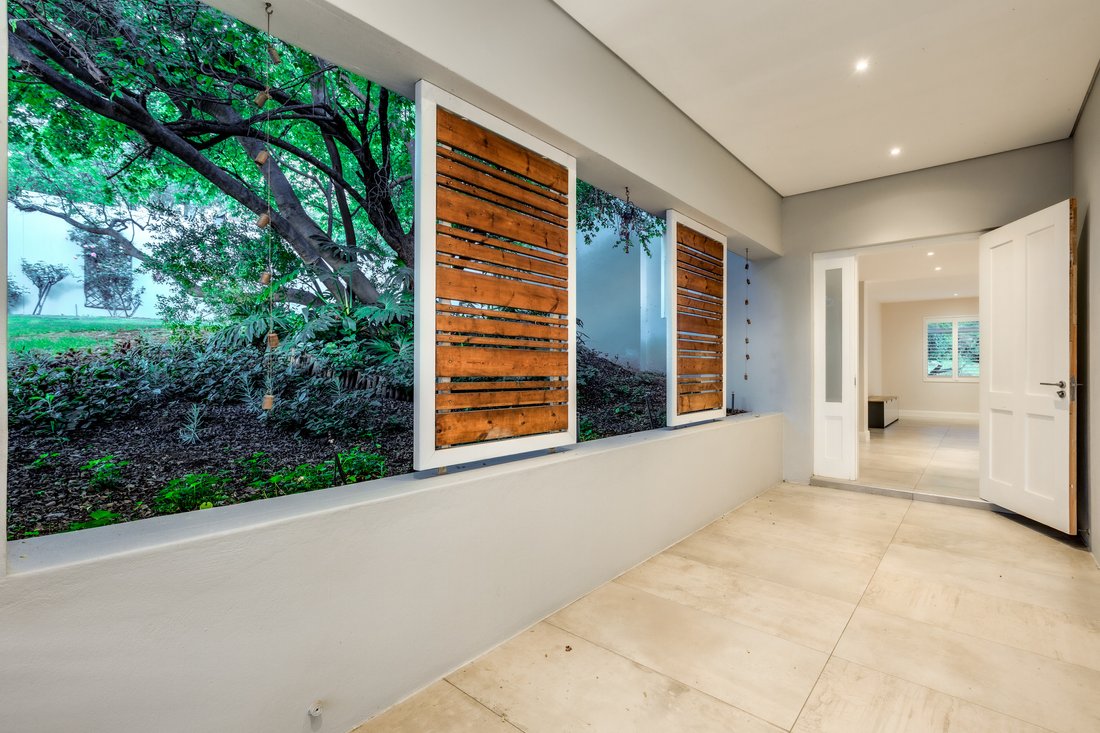 House in Broadacres, Gauteng, South Africa 5 - 16298600